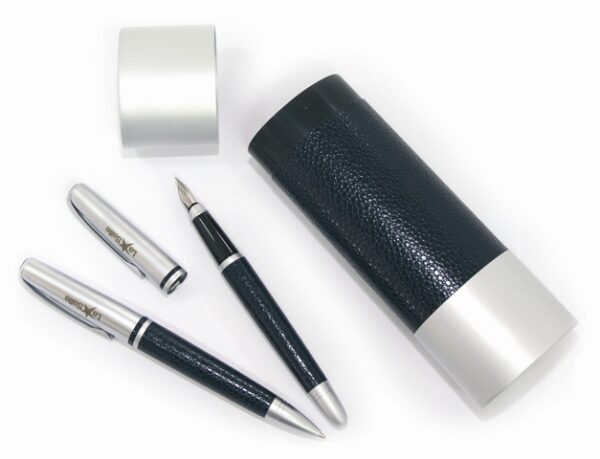 Bolígrafo y pluma funda cuero